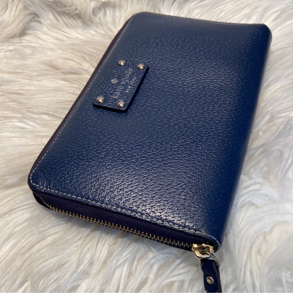 KATE SPADE TRAVEL WALLET